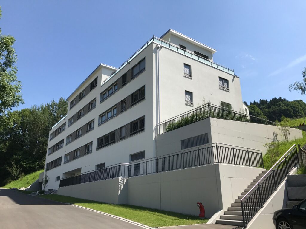 Drei Mehrfamilienhäuser mit 35 Mietwohnungen