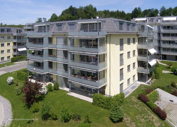 Drei Mehrfamilienhäuser mit 50 Mietwohnungen