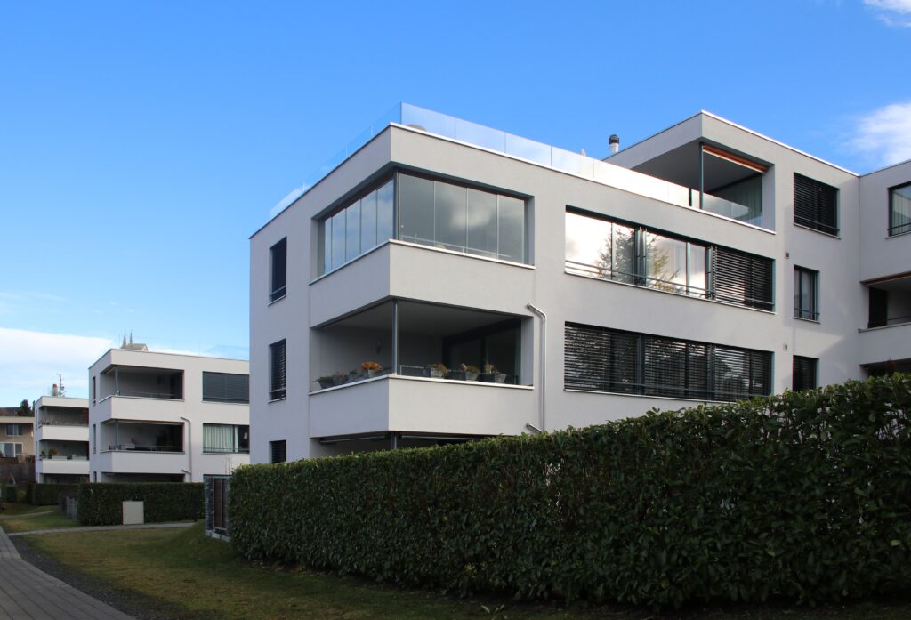 Drei Mehrfamilienhäuser mit 18 Eigentumswohnung