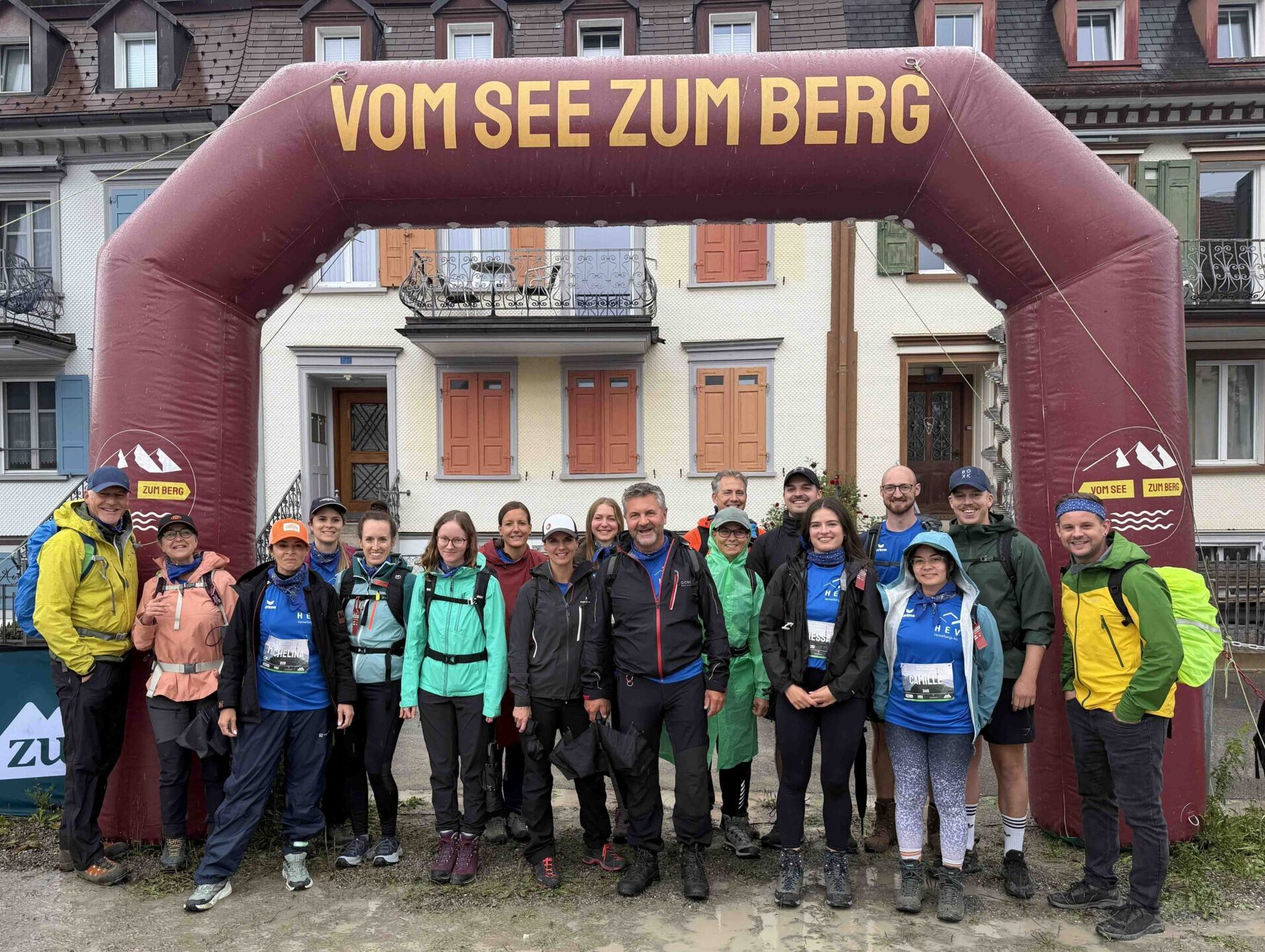 IMG_4655_erweitert Teamanlass vom See zum Berg Wanderung HEV Verwaltungs AG St. Gallen